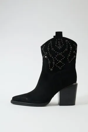 Clotho Black