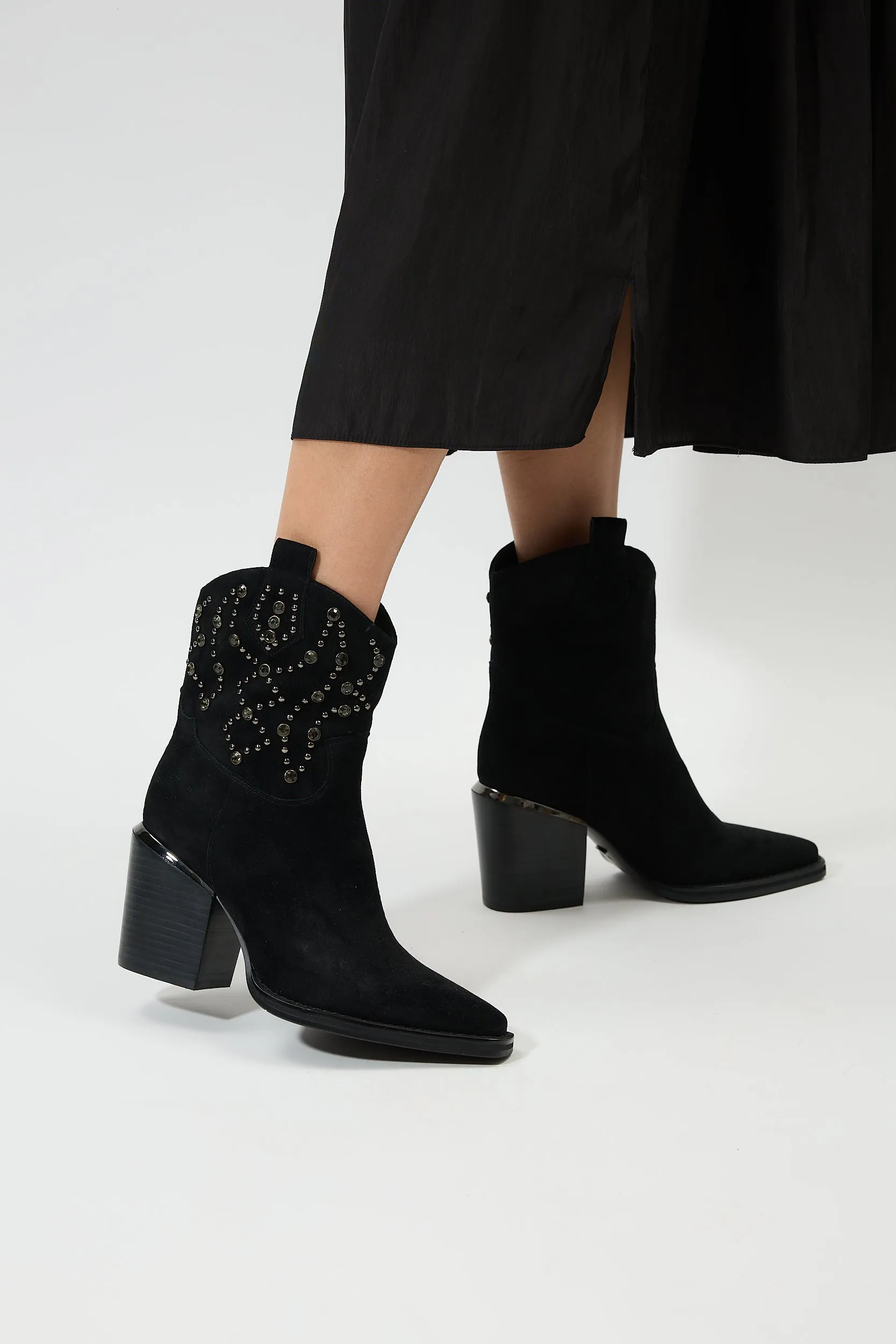 Clotho Black