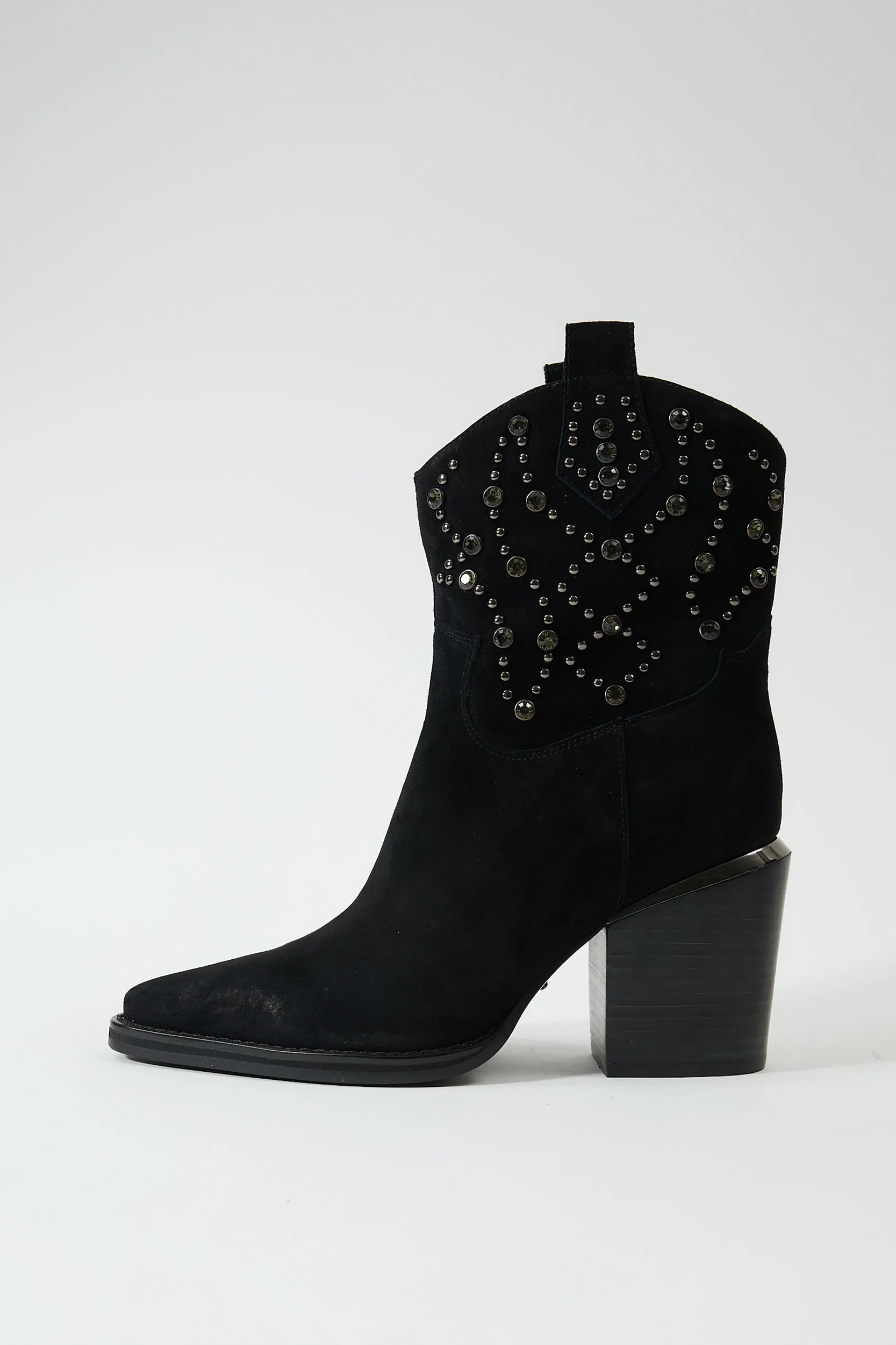 Clotho Black