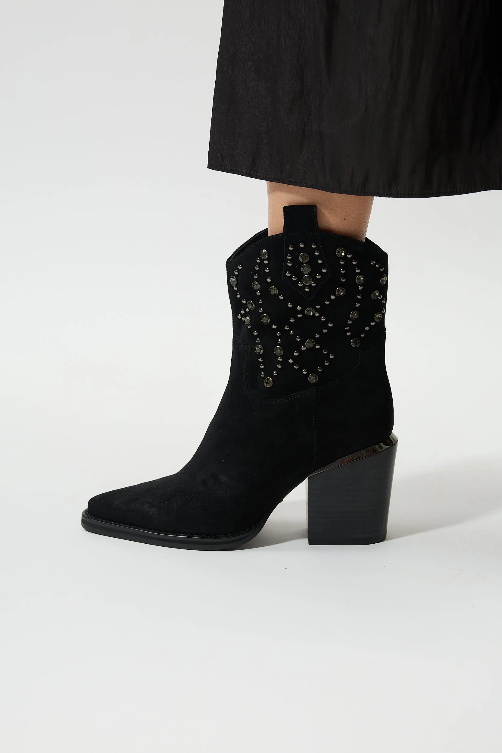 Clotho Black