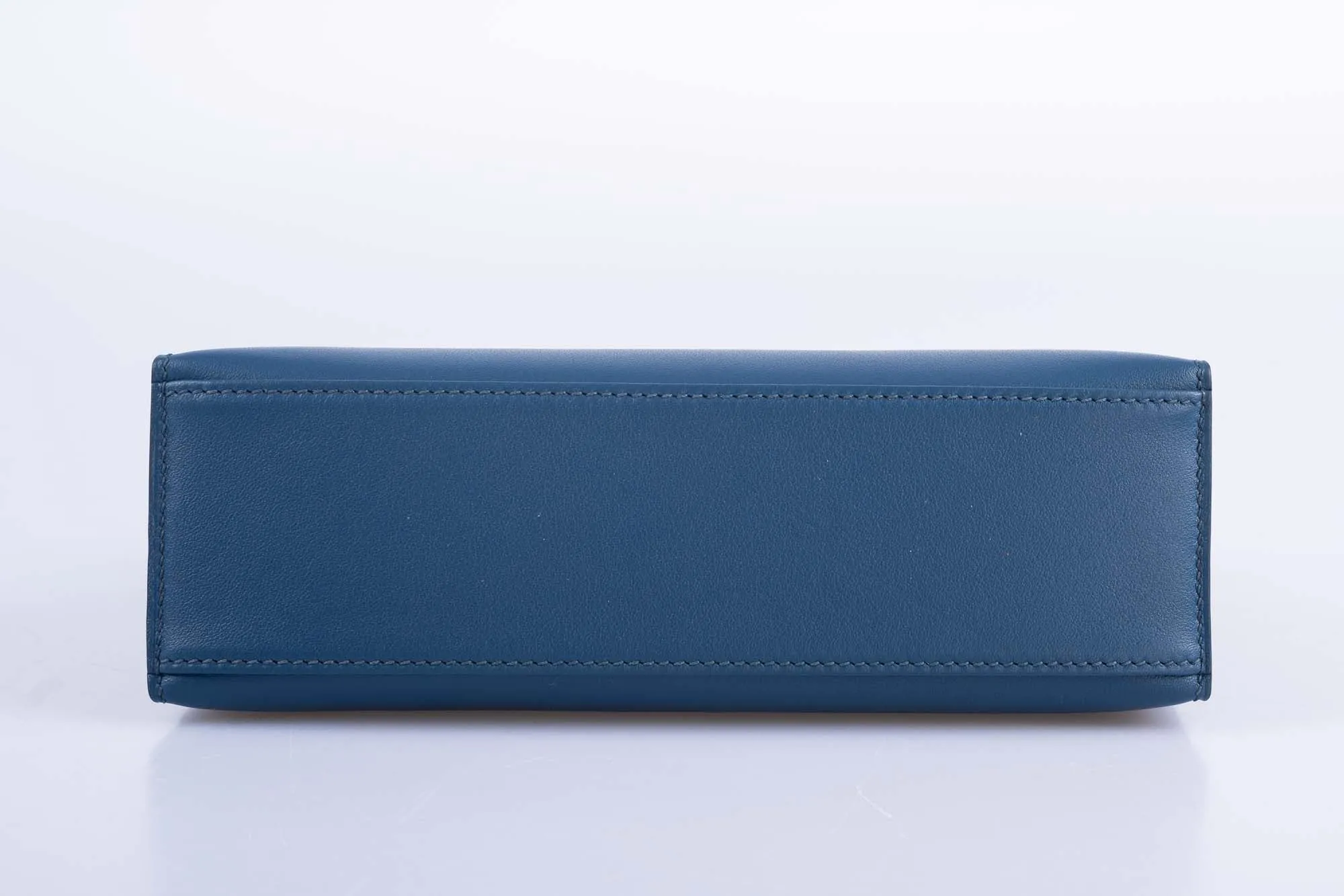 Hermès Kelly Pochette Navy Swift with Gold Hardware