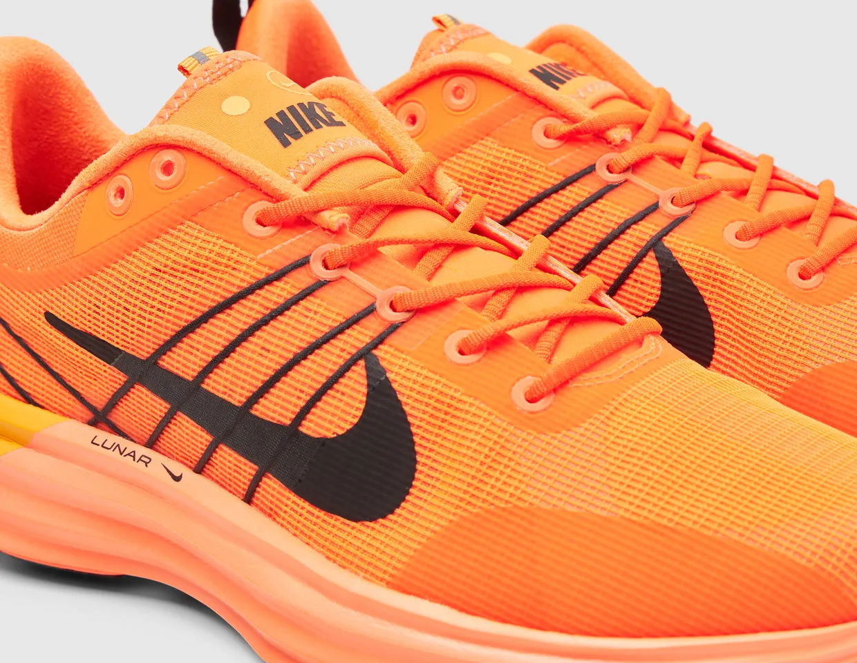 Nike Lunar Roam Hyper Crimson / Black - Sundial