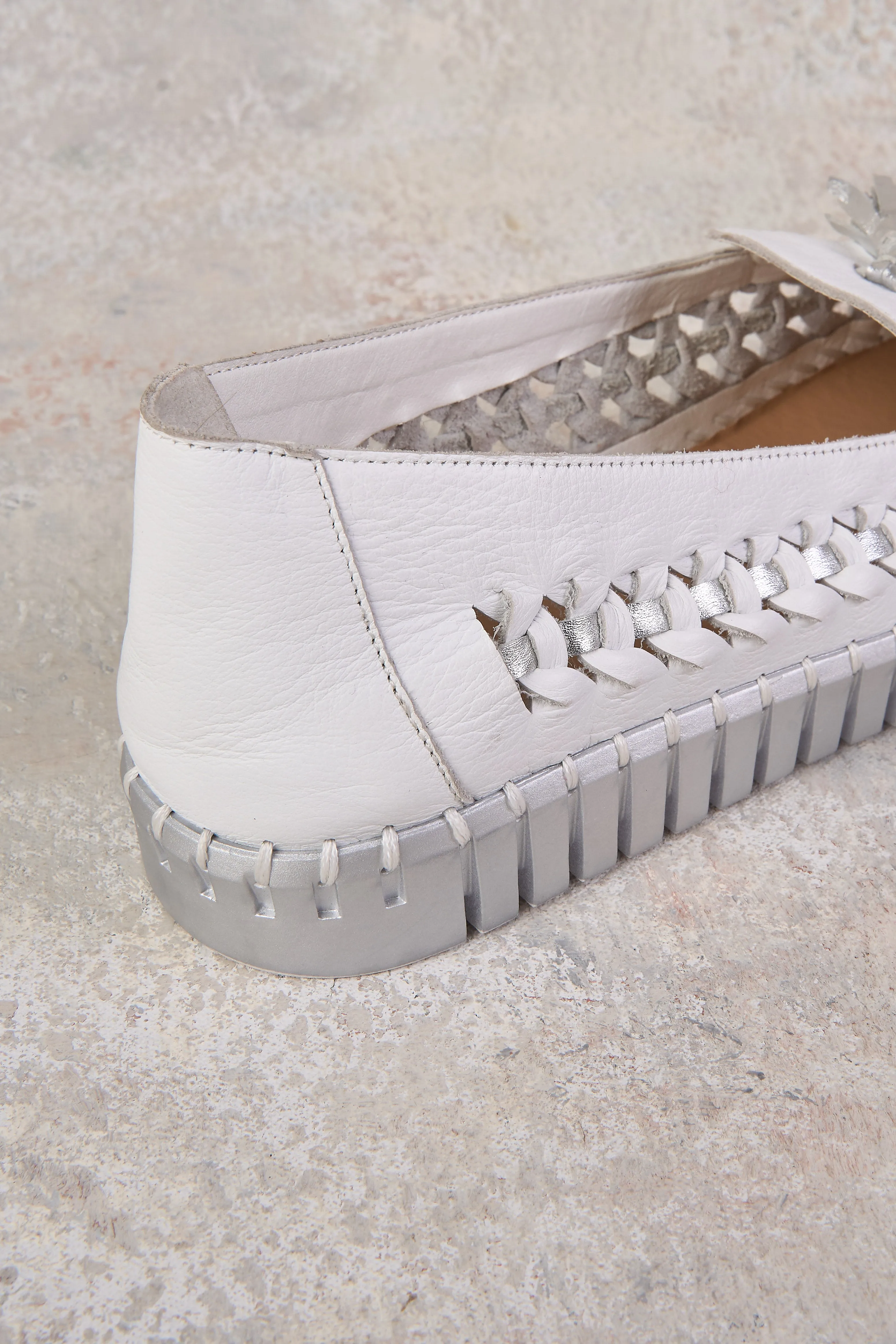Porto Tassel Loafer - White