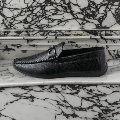SHEIN Crocodile Pattern slip on loafers