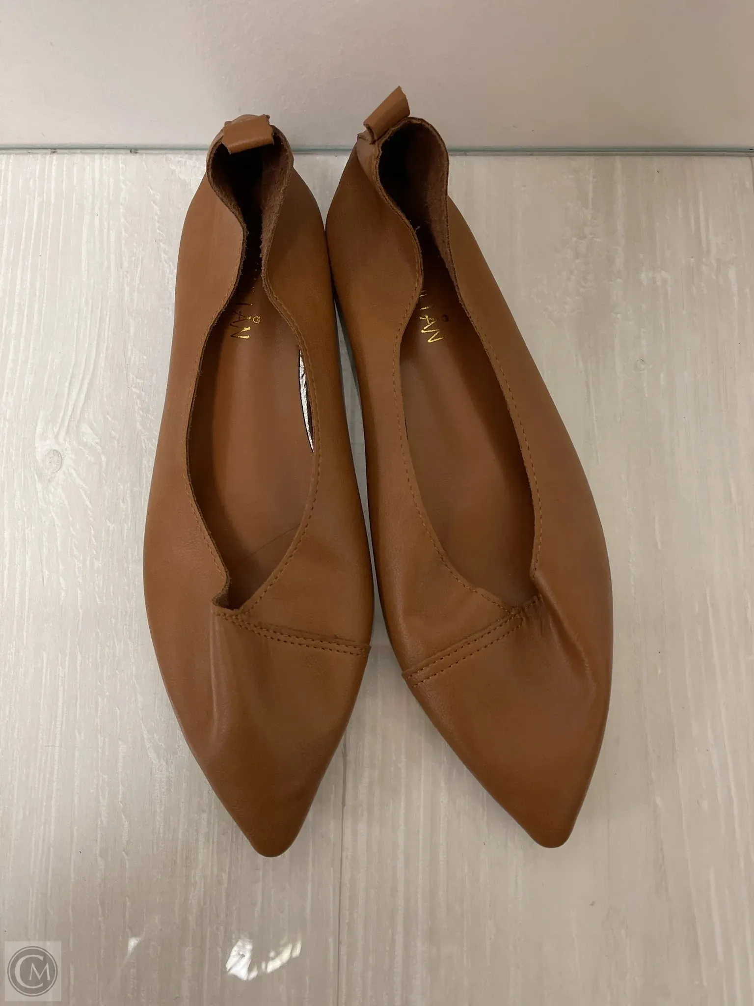 Shoes Flats By Clothes Mentor In Tan, Size: 8.5