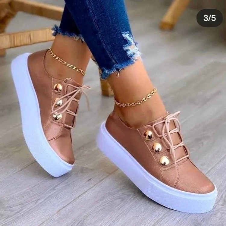Trendy summer trainers
