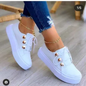 Trendy summer trainers